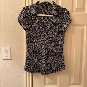 Copper Key Printed Collared Stretch Top – Black/White (Size L)